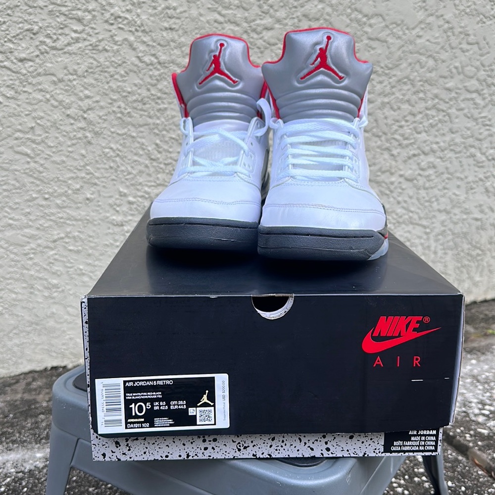Men’s size 10.5 Air Jordan retro 5 used